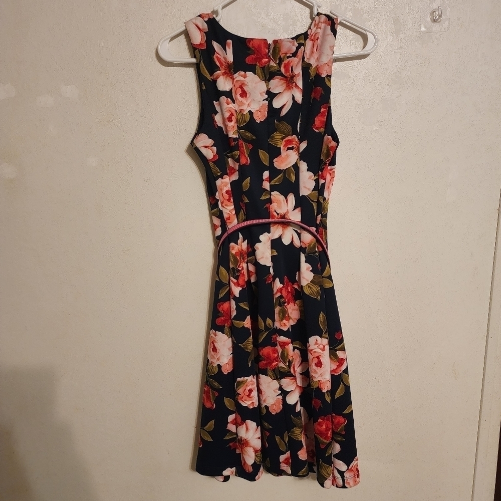 Karin Stevens Sleeveless Floral Dress Zip In Back Size 6 With Belt - Picture 8 of 10